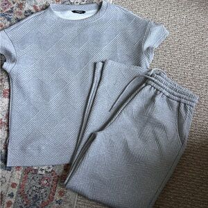 Women’s two piece set top and wide leg pants small gray textured